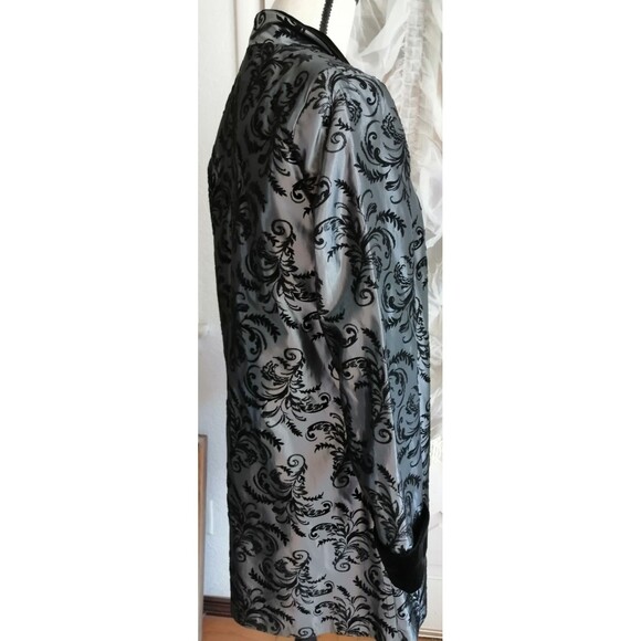 VTG Flocking Taffeta Dust Coat 6 Black Velvet Accent US Made Fancy Light Weight - Picture 2 of 3
